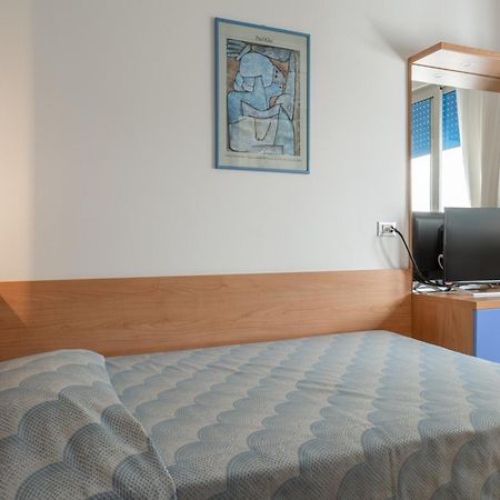 Hotel Riviera กาออร์เล ภายนอก รูปภาพ