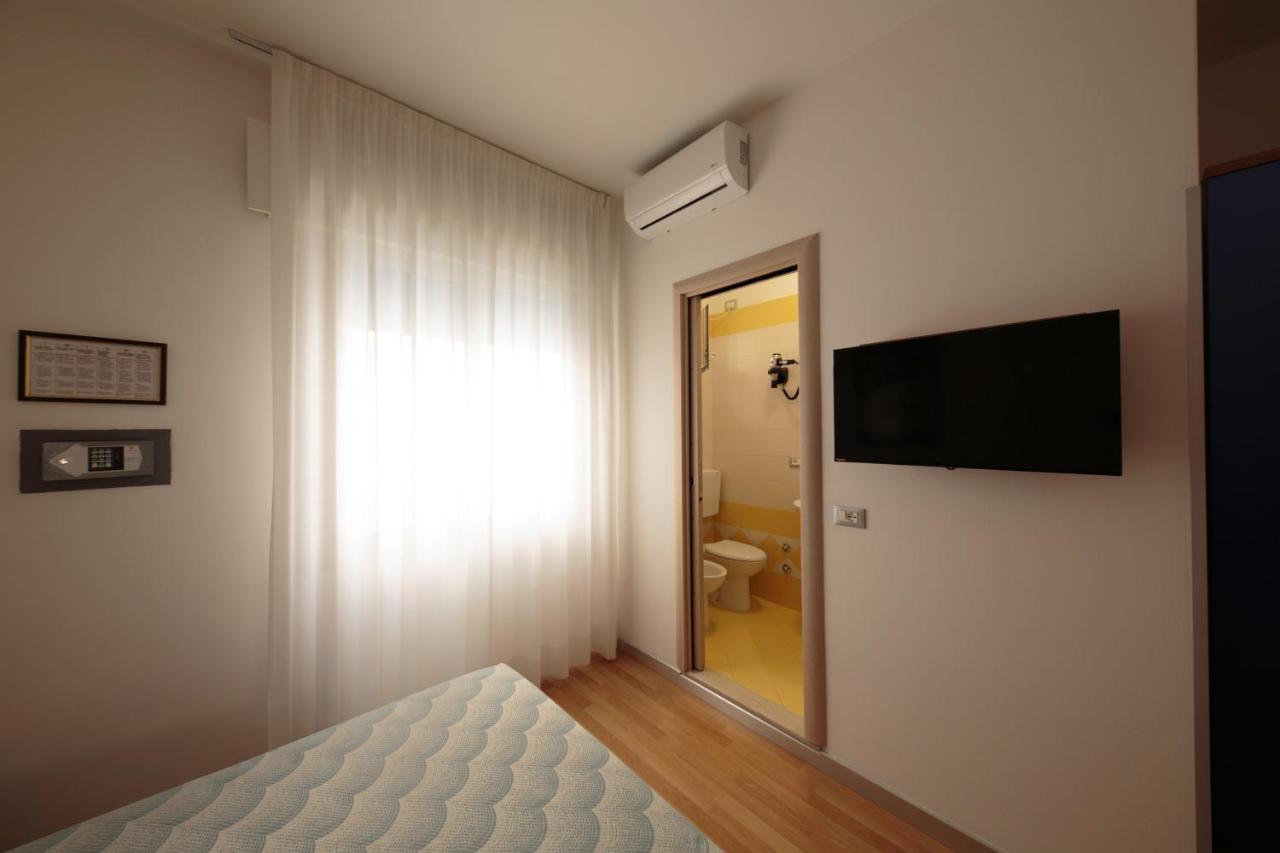 Hotel Riviera กาออร์เล ภายนอก รูปภาพ