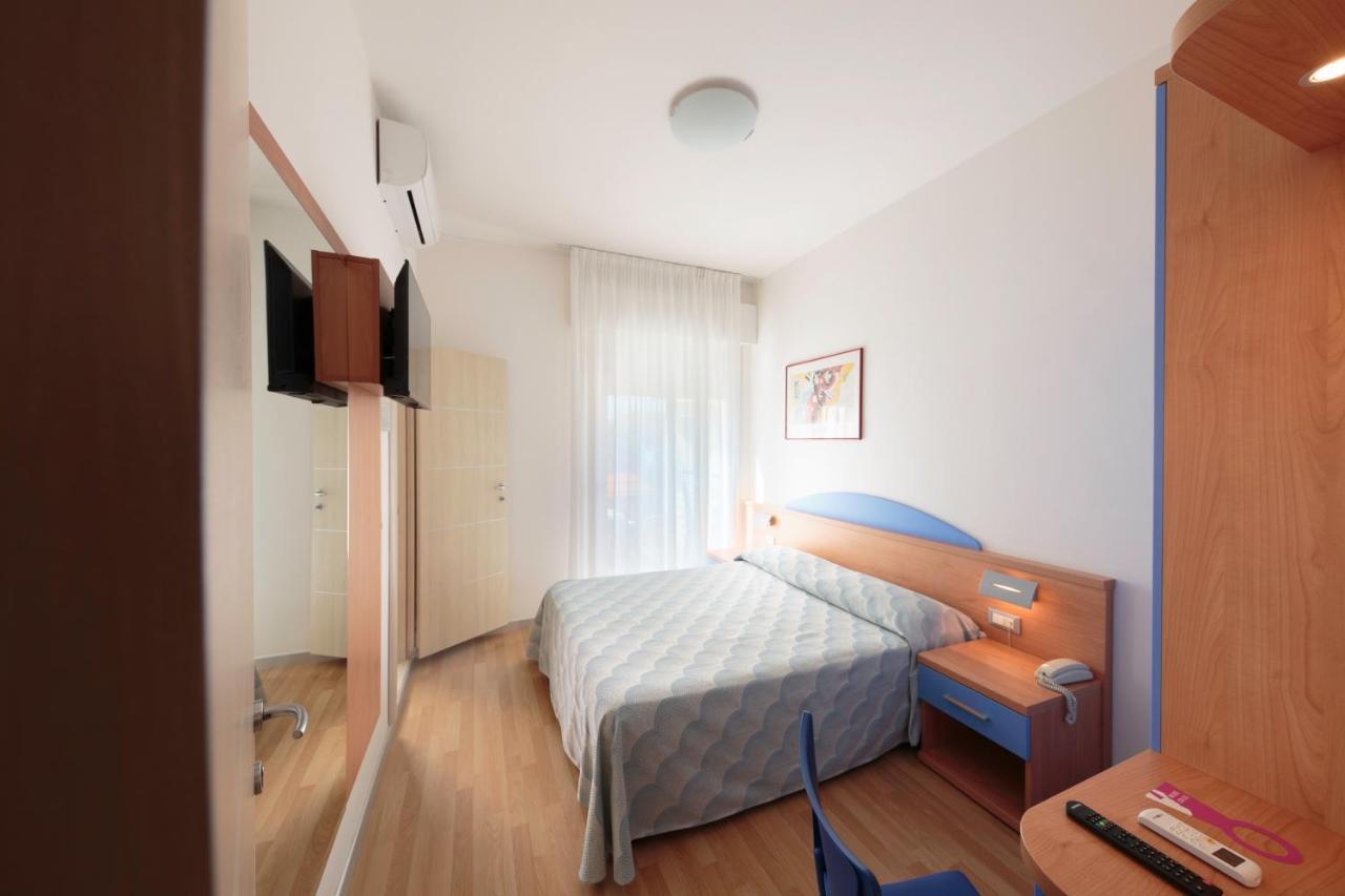 Hotel Riviera กาออร์เล ภายนอก รูปภาพ