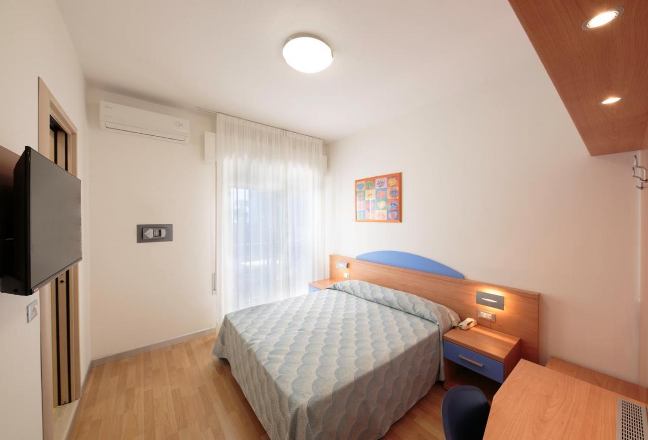 Hotel Riviera กาออร์เล ภายนอก รูปภาพ