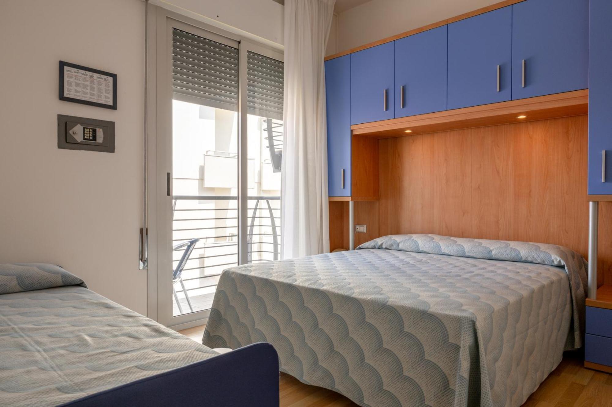 Hotel Riviera กาออร์เล ภายนอก รูปภาพ