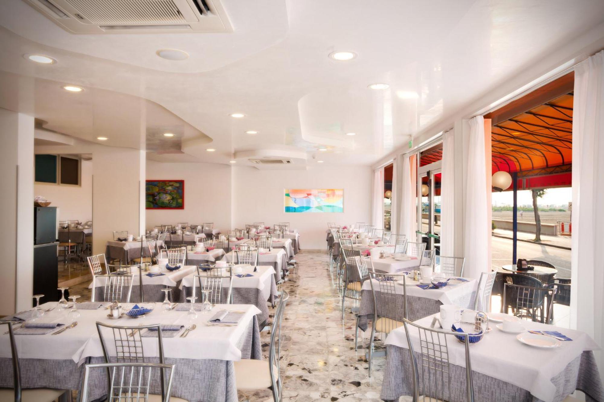Hotel Riviera กาออร์เล ภายนอก รูปภาพ